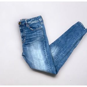 🦅American Eagle Super Stretch Hi Rise Jegging size 8 short
